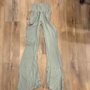 NWOT Free People Movement Sage Green XS Small Leggings Yoga Pants flare